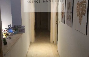 A VENDRE UN APPARTEMENT S+3 A CITE L WAHAT