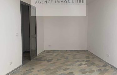 A LOUER DEUX BUREAUX, UN OPEN SPACE ET MAGASIN A LA MARSA