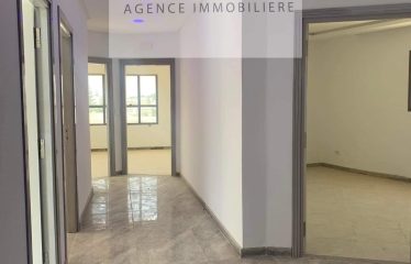 A LOUER DEUX BUREAUX, UN OPEN SPACE ET MAGASIN A LA MARSA