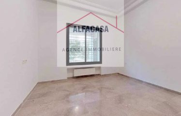 A LOUER UN APPARTEMENT HAUT STANDING S+1 A JARDIN DE CARTHAGE AVEC JARDIN