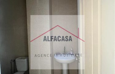 A VENDRE UN FOND DE COMMERCE SALON D ESTHETIQUE A L AOUINA