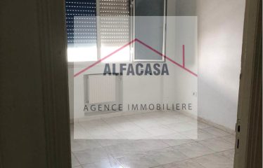 A LOUER UN ETAGE DE VILLA S+1 A LA MARSA.