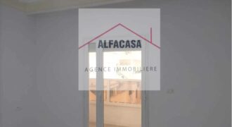 A LOUER UN ETAGE DE VILLA S+3 A LA MARSA