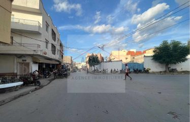 A VENDRE UN IMMEUBLE COMPOSE D UN CAFE ET QUATRE APPARTEMENTS A RAS Jbal BIZERTE