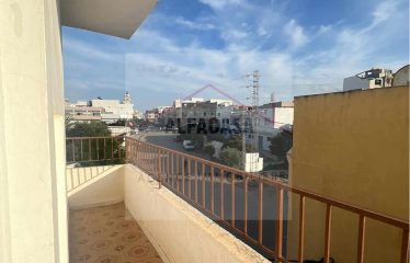 A VENDRE UN IMMEUBLE COMPOSE D UN CAFE ET QUATRE APPARTEMENTS A RAS Jbal BIZERTE