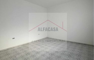 A VENDRE UN IMMEUBLE COMPOSE D UN CAFE ET QUATRE APPARTEMENTS A RAS Jbal BIZERTE