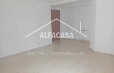 A vendre appartement S+2 haut standing a Jardin de l’Aouina.