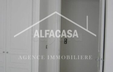 A Vendre un appartement s+3 haut standing à cité Wahat l’Aouina