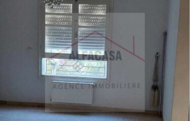 A VENDRE UN APPARTEMENT S+2 A LA SOUKRA (MOSSQUEE RAOUDHA) AVEC UNE PLACE DE PARKING.