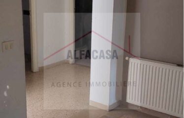 A VENDRE UN APPARTEMENT S+2 A LA SOUKRA (MOSSQUEE RAOUDHA) AVEC UNE PLACE DE PARKING.