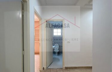 A VENDRE UN APPARTEMENT S+3 A BORJ LOUZIR