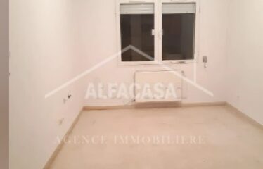 A LOUER UN APPARTEMENT S+1 A CITE LWAHAT