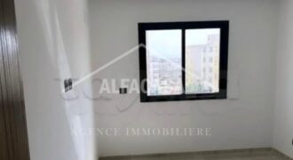 A VENDRE UN APPARTEMENT S+2 A CITE LWAHAT JAMAIS HABITE