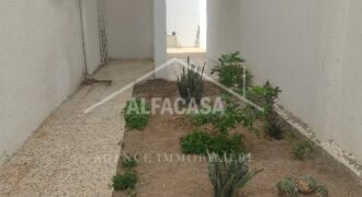 A LOUER UN ETAGE DE VILLA s+1 A LA MARSA