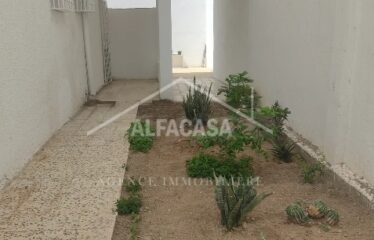 A LOUER UN ETAGE DE VILLA s+1 A LA MARSA