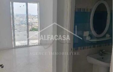 A LOUER UN APPARTEMENT S+4 A JARDIN L’AOUINA