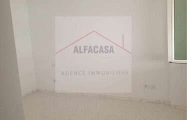 A VENDRE UN APPARTEMENT S+2 A CITE L WAHAT