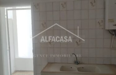 A LOUER UN ETAGE DE VILLA s+1 A LA MARSA