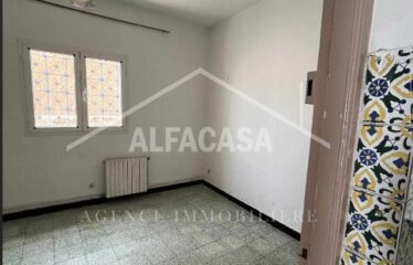 A LOUER UN ETAGE DE VILLA S+3 POUR USAGE BUREAUTIQUUE A L’AOUINA CITE SALAMA