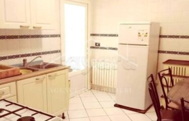 A VENDRE UN APPARTEMENT S+2 MEUBLE A CITE WAHAT